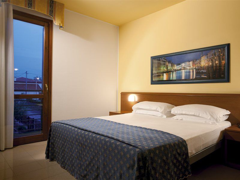 Hotel Western Titian Venice Airport 3*