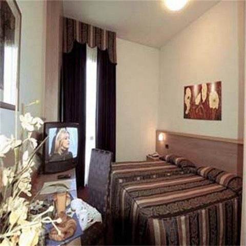 Western Titian Venice Airport 3* Tessera
